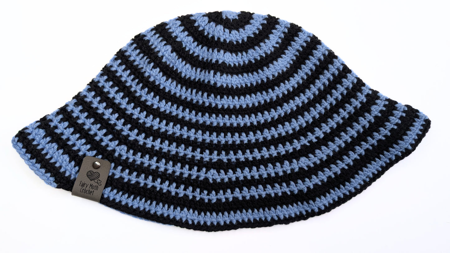Black and light blue Spiral Bucket hat